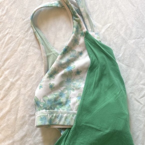 Lululemon tank, size 4 - Picture 3 of 3